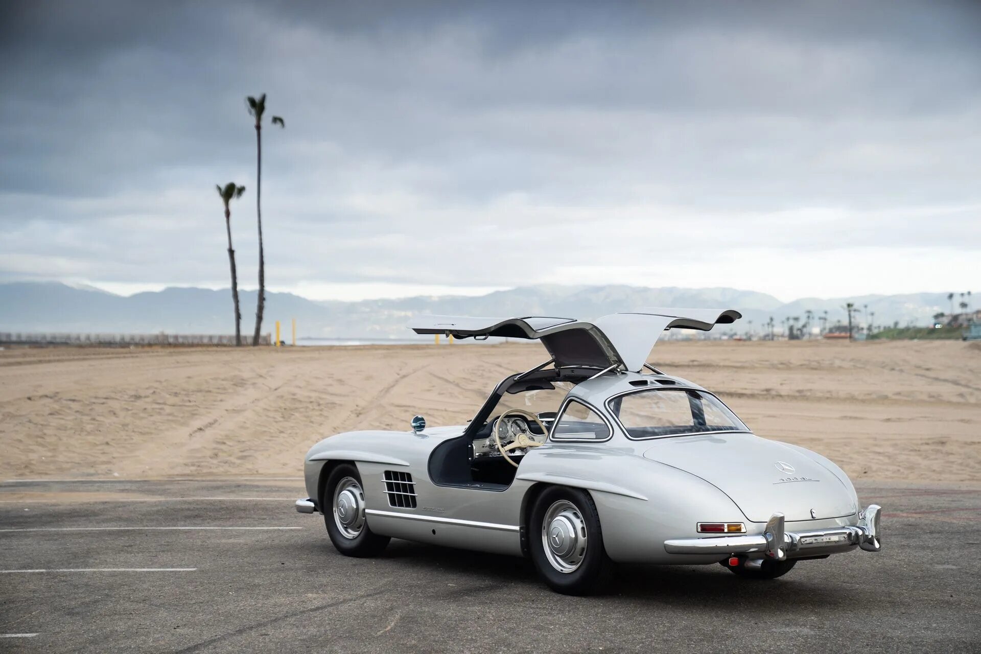 Мерседес бенц 300 sl. 1955 mercedes benz 300sl gullwing. Mercedes 300sl gullwing. Mercedes 300sl gullwing. Mercedes gullwing 300.