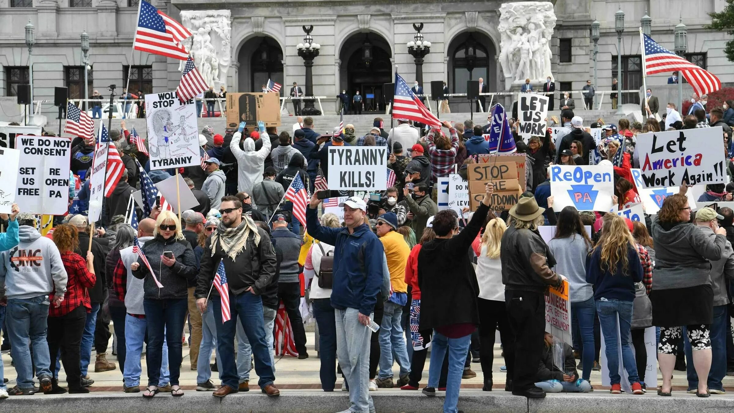 Антивоенные митинги в США 2023. США против Байдена протесты. Демонстрация в Америке. Митинги и протесты в США.