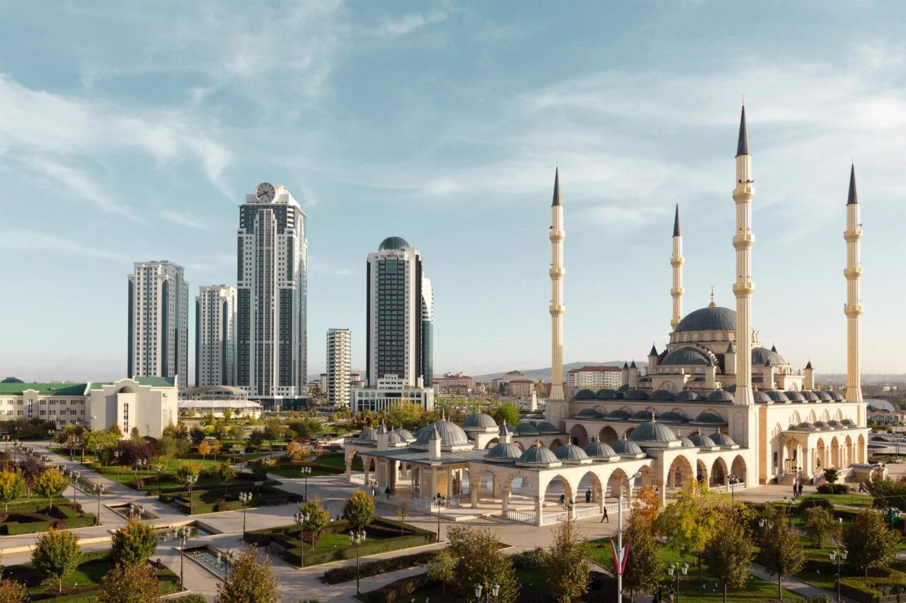 Чечня виды. Грозный-сити грозный горы. Чечня виды. Грозный шали аргун. Музей чеченской республики.