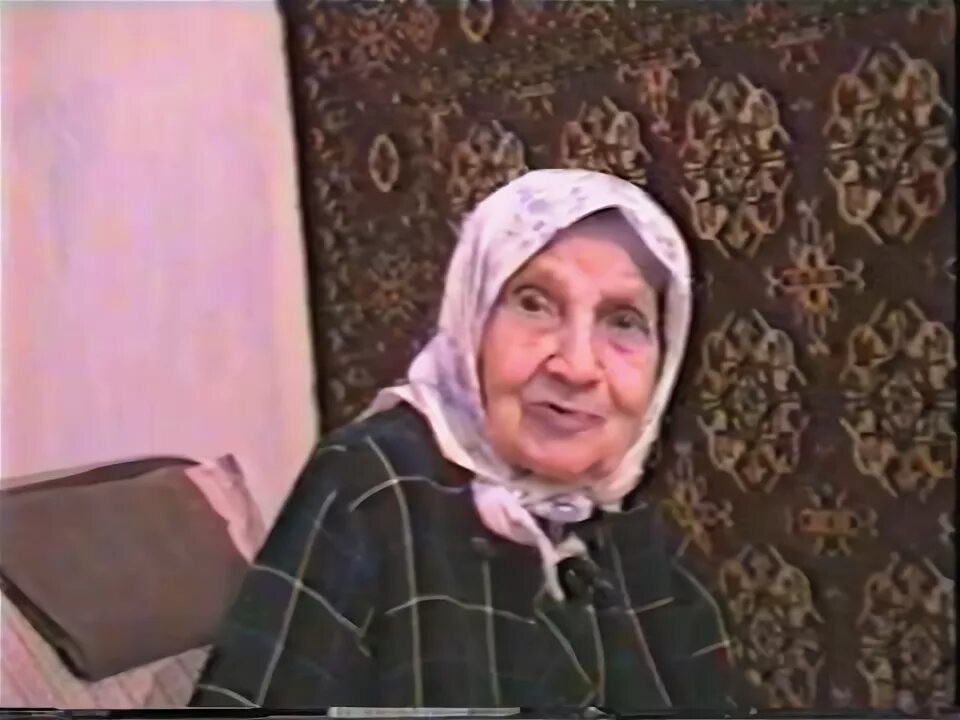 Нарисовать бабушку. Бабушка машет. Воспоминания о моей бабушке. Воспоминания о бабушке рисунок. Воспоминания о бабушке.