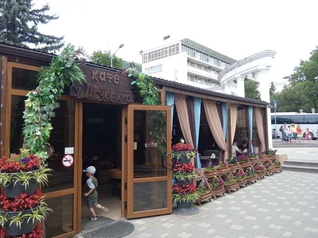 отель печорин железноводск. печорин пятигорск проспект кирова. кафе печорин в пятигорске корпоративы. ресторан печорин пятигорск. ресторан у печорина в пятигорске.