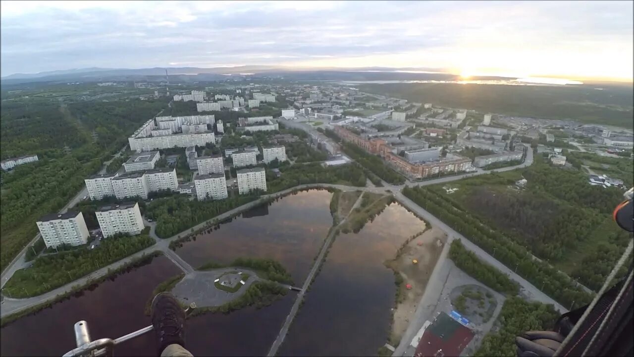 Сколько в оленегорске. Оленегорск (Мурманская область). Парк горняков Оленегорск. Оленегорск Мурманская область население. Город Оленегорск Мурманская область фото.