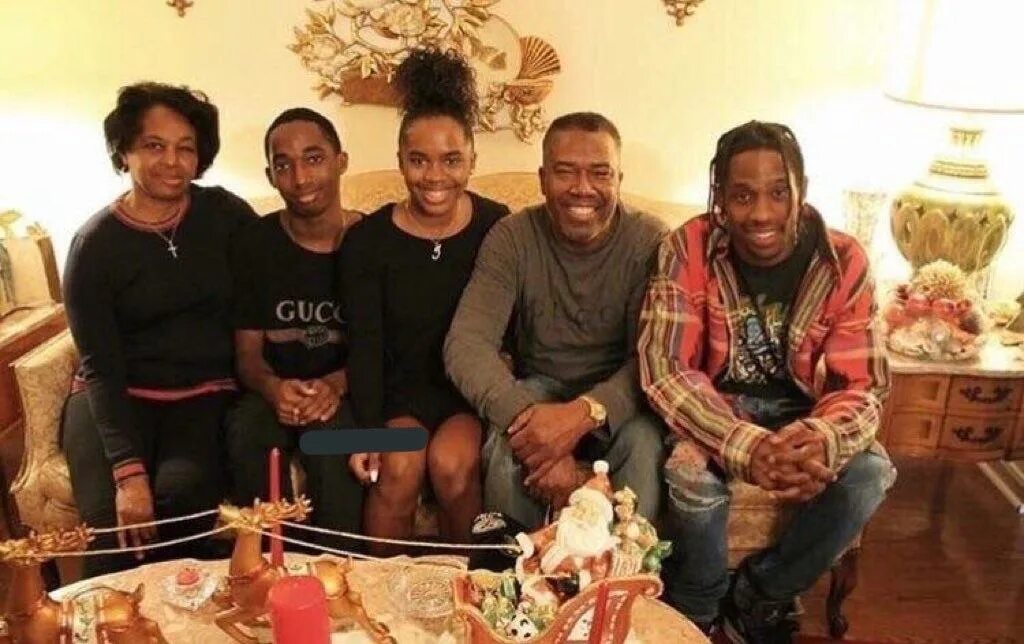 Rappers travis scott. Трэвис скотт 2013. Travis scott. Трэвис скотт. Трэвис скотт улыбка.