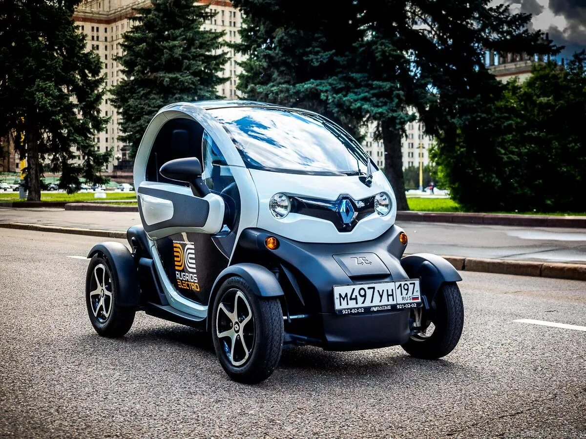 Renault twizy 2018. Renault twizy ze. Renault twizy 2021. Atom duo электромобиль. Тойота iroad.