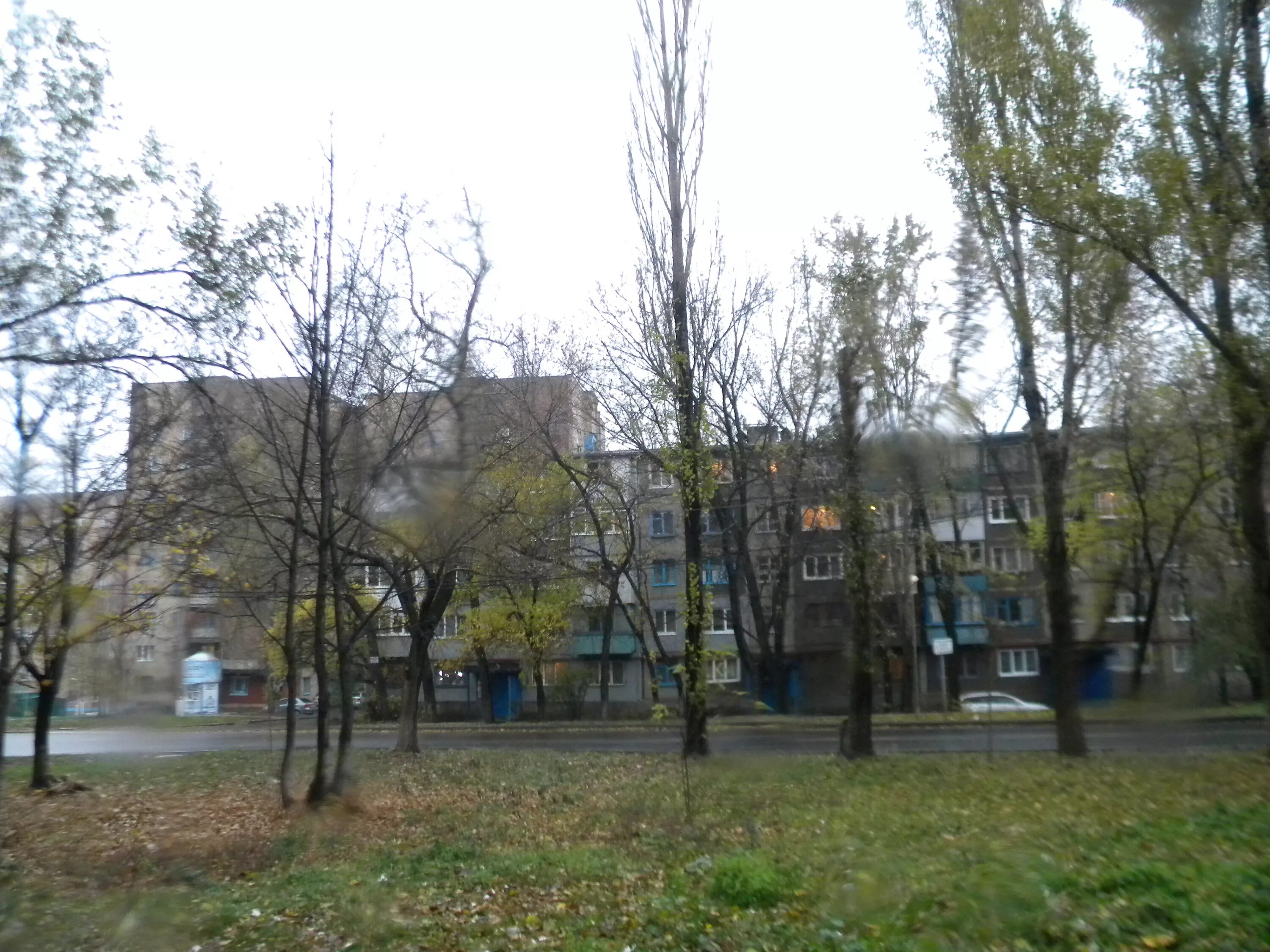 Чапаева 1б. Донецк чапаева 1. ул чапаева донецк фото улицы. чапаева 15 город донецк жители этого дома в 2004 году.