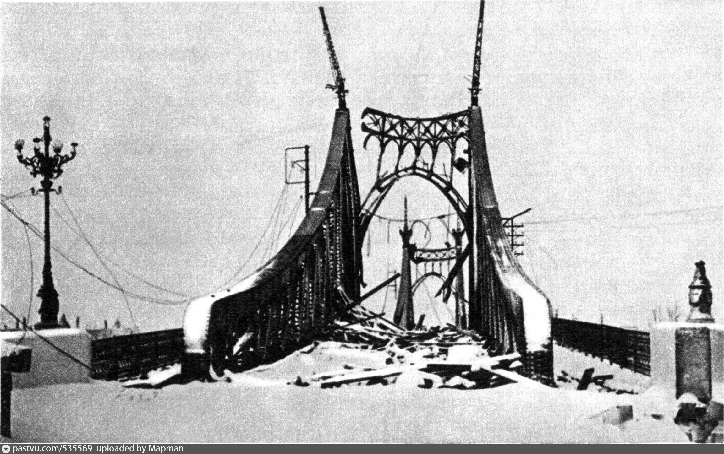 Тверь в годы великой отечественной. Взорванный Староволжский мост. Разрушенный Староволжский мост в Твери. Тверь 1941г мост.