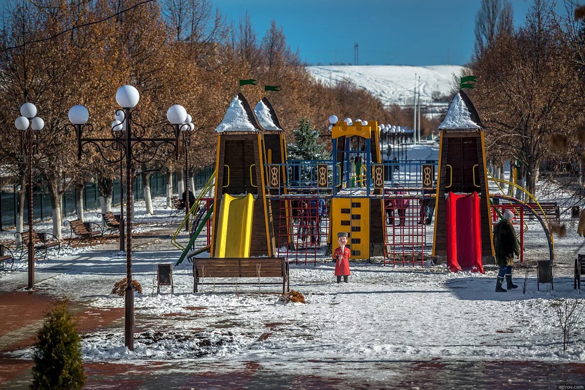 Зелёный остров зима Черкесск. Черкесск зимой. Черкесск парк зима. Парк в Черкесске зимой. Рп черкесск