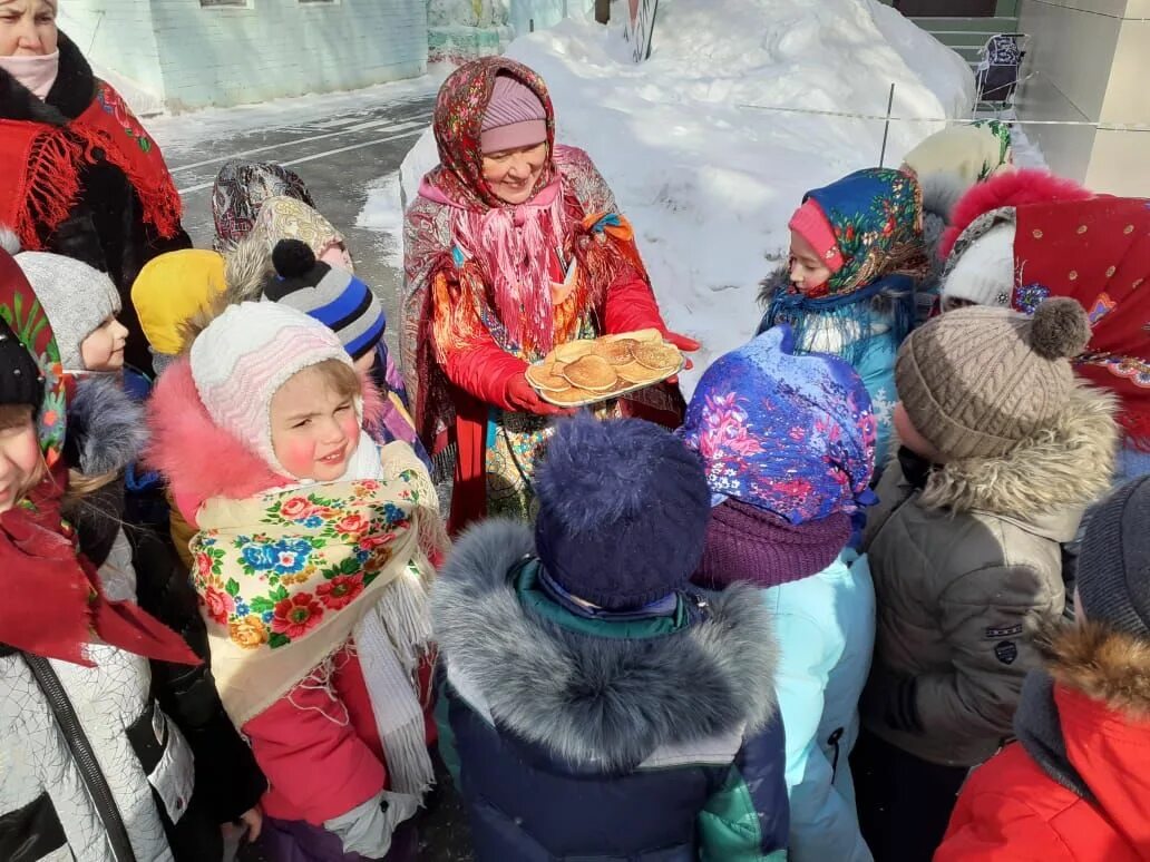 Масленица в саду. Школьники на Масленице. Масленица Разгуляй. Праздничный разгуляймасленница.