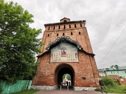 Пятницкие ворота