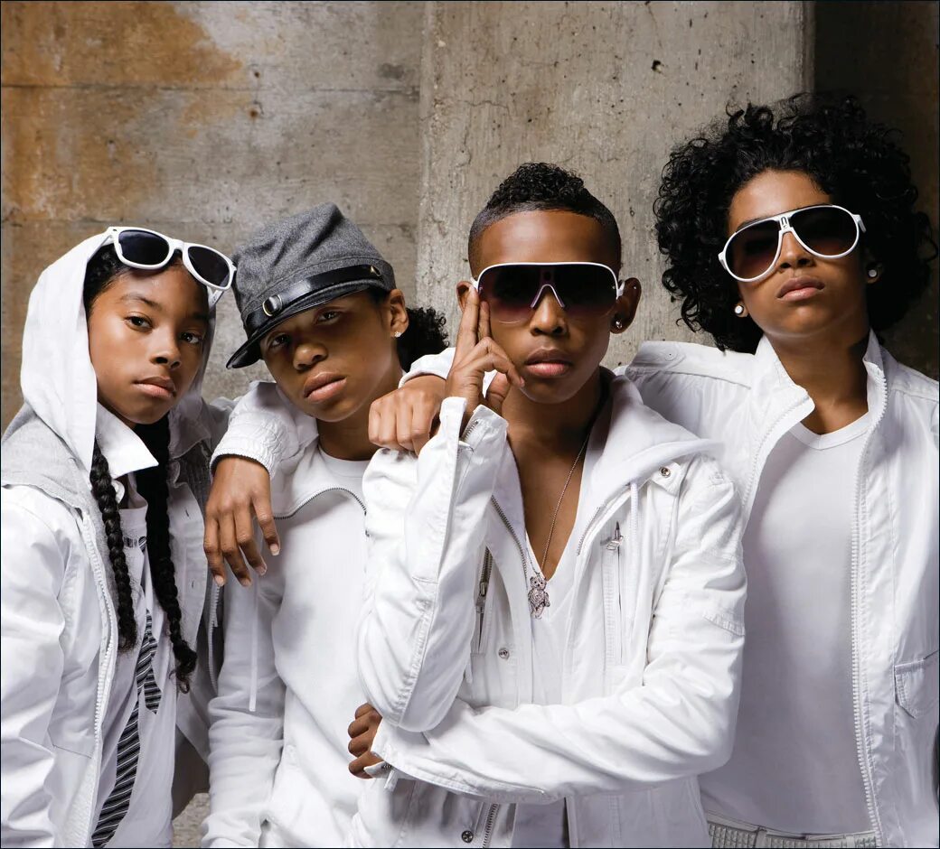 New r b. Mindless Behavior Band. Американский бойс Бенд. Хип хоп прически. Mindless картинки.