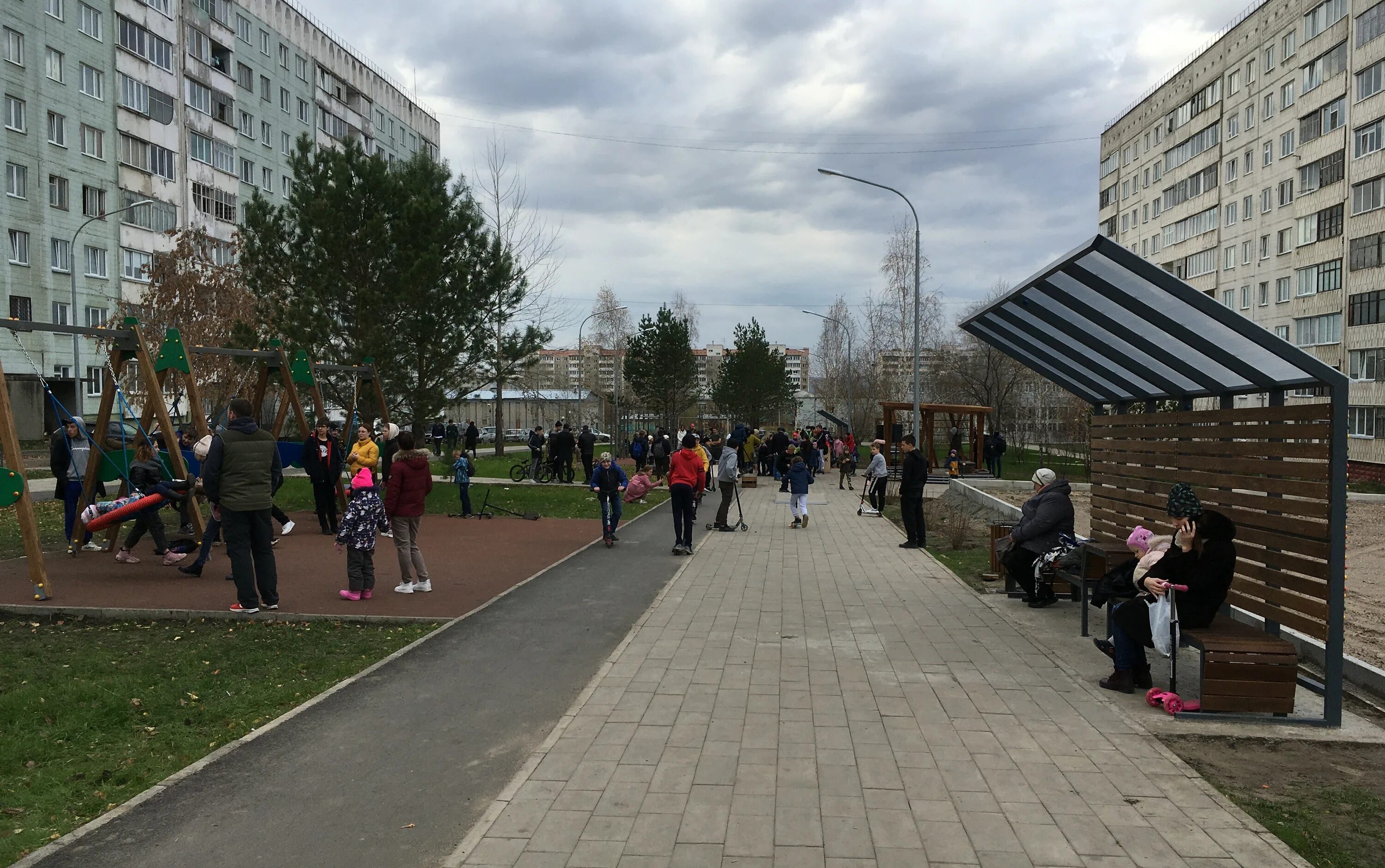 Сквер Сосновоборск. Аллея ветеранов Сосновоборск. Аллея любви Сосновоборск. Площадь города Сосновоборска. Сайт сосновоборский городской суд красноярского края