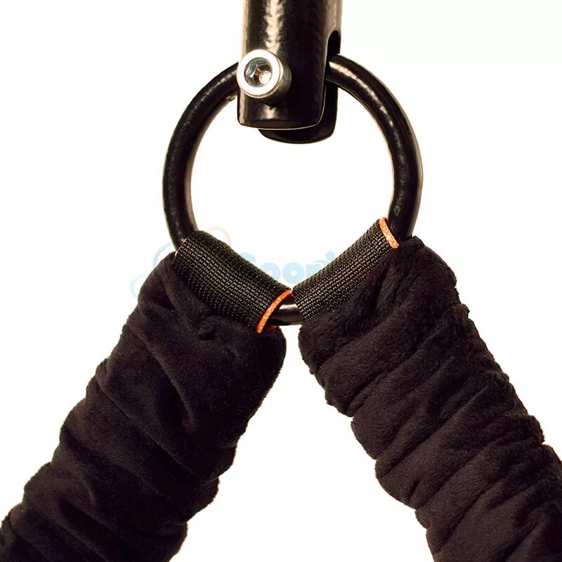 воздушные гимнастки на ремнях.