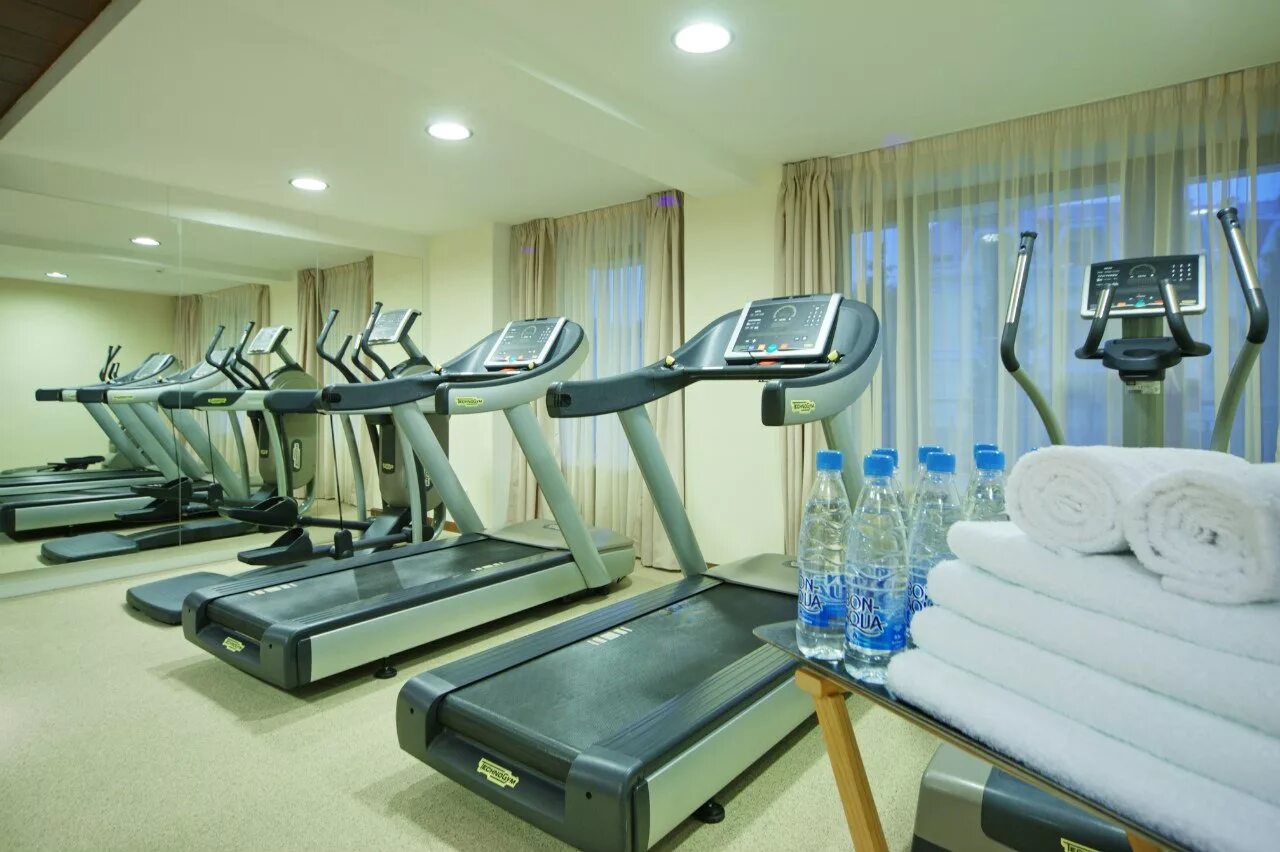 Madame l бутик-отель. L spa. Локситан спа. Светлогорск гостиница мадам эль. Локситан спа белая площадь.