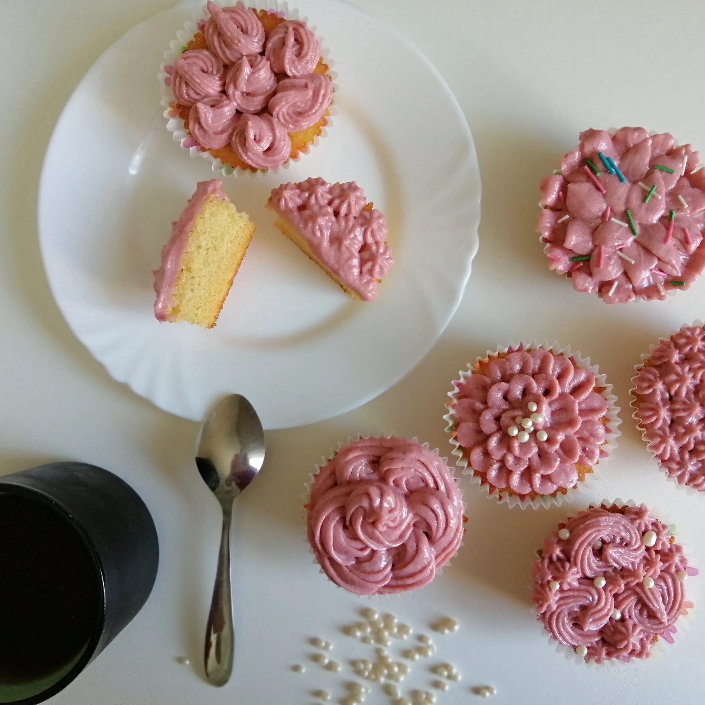 вкусный крем для капкейков. капкейки рецепт в домашних условиях. капкейки рецепт в домашних. рецепты капкейков пошагово. тесто для классических капкейков.