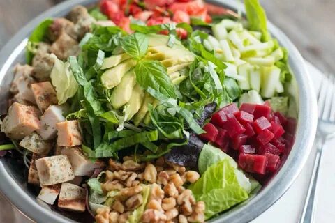 Салат с тунцом и яблоком