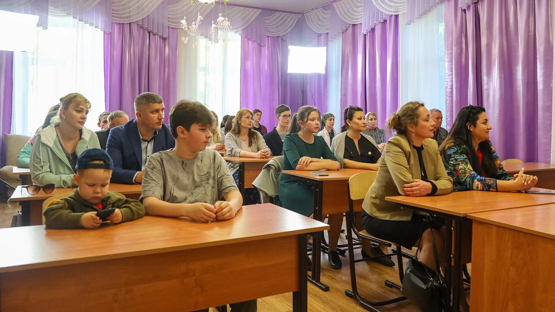 ейск детский юношеский центр официальный сайт. школа 3 ейск.