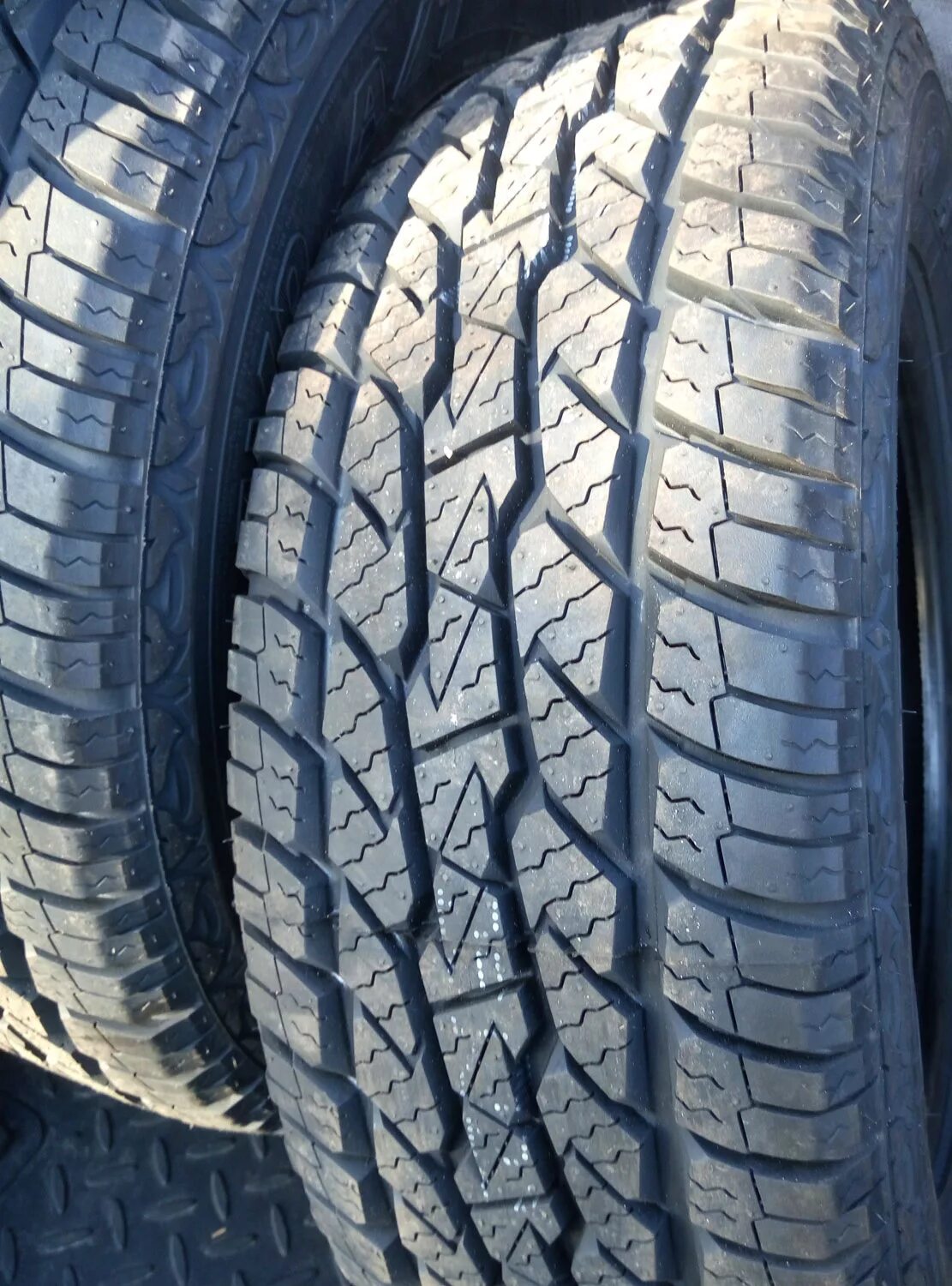 Maxxis at771 bravo 215/65r16. Maxxis 215/65r16 98t at771 bravo. 215/65r16 maxxis at-771 98t. Максис 771 ат 215 65. Maxxis at-771 215/65 r16.