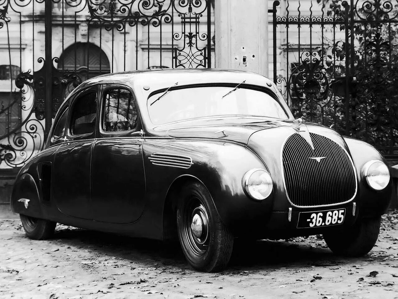 Первые немецкие автомобили. Шкода 1935г. Skoda 1950. Шкода 1945. Skoda 1933.