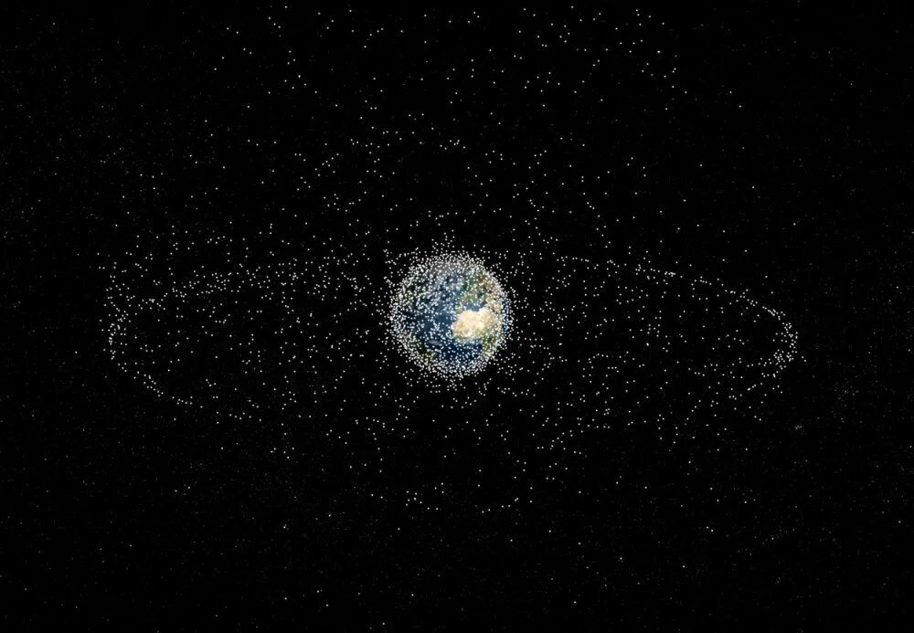 Сколько спутников земли в космосе. Околоземное космическое пространство.