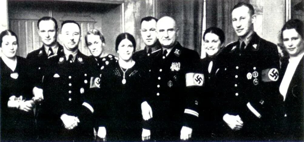 Управление сс. Рейнхард Гейдрих с женой. Рейнхард Гейдрих и Гиммлер. Гиммлер гестапо.