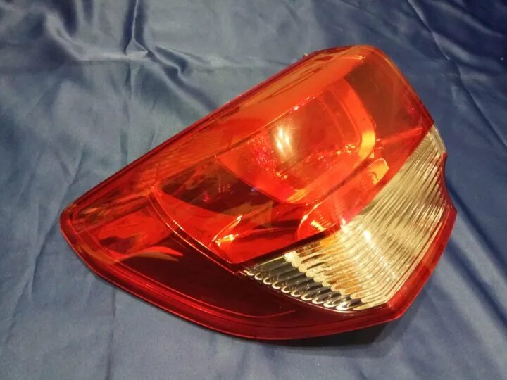 Артикул фонарь задний левый kia rio 2020. Левый фонарь задний рио. Фонарь задний левый рио. Фонарь задний правый на kia rio 2016г. Задний левый фары зади киа рио.