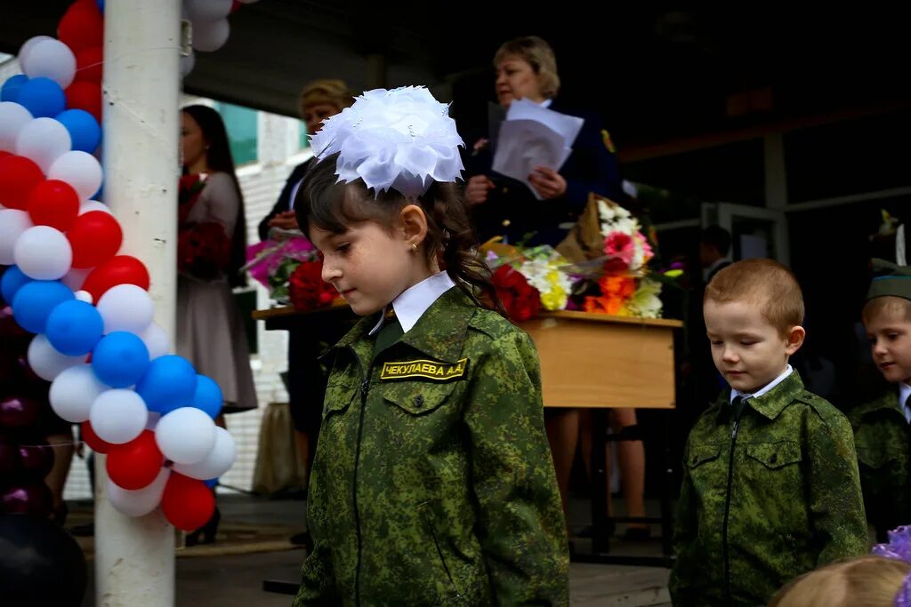 Школа патриот энгельс. Патриот Энгельс. Школа Патриот. Учитель в кадетской школе. Кадетская школа педагоги.