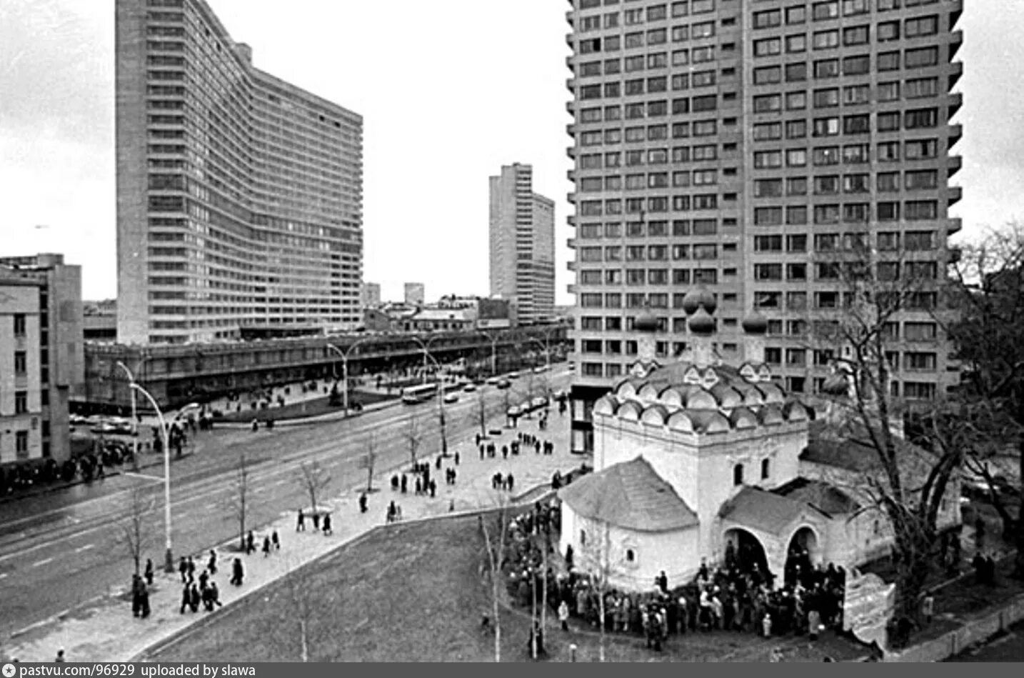 Калининский район москвы ссср. Проспект Калинина 1960. Арбат Москва 1960. Новый Арбат Калининский проспект. Храм на Калининском проспекте в Москве.