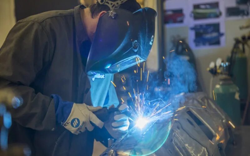 Welding fluxes. Flux welding. Fcaw welding. Газосварка алюминия. Сварщик аргонщик.