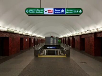 Во сколько открывается метро маяковская