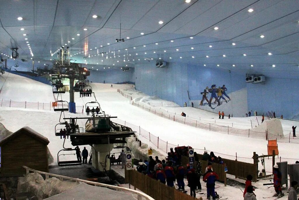 Дубай горнолыжный. Горнолыжный комплекс Ski Dubai. Ски Дубай Ski Dubai. Снежный парк Ski Dubai. 40. Горнолыжный комплекс Ski Dubai.