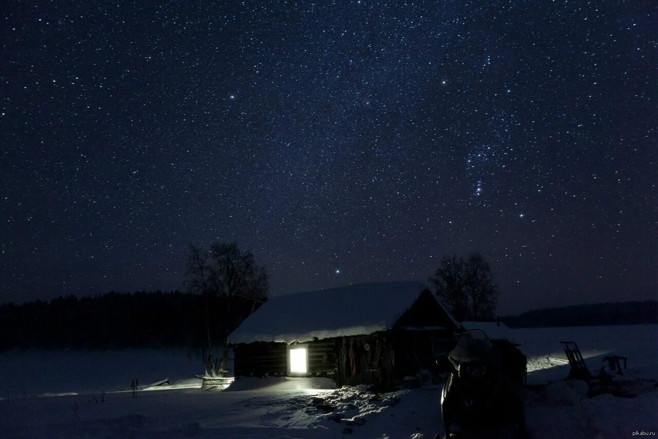 Зимняя ночь в деревне Никитин. Ночное небо в деревне. Зимнее ночное небо. Звездное небо в деревне. Ночные хаты