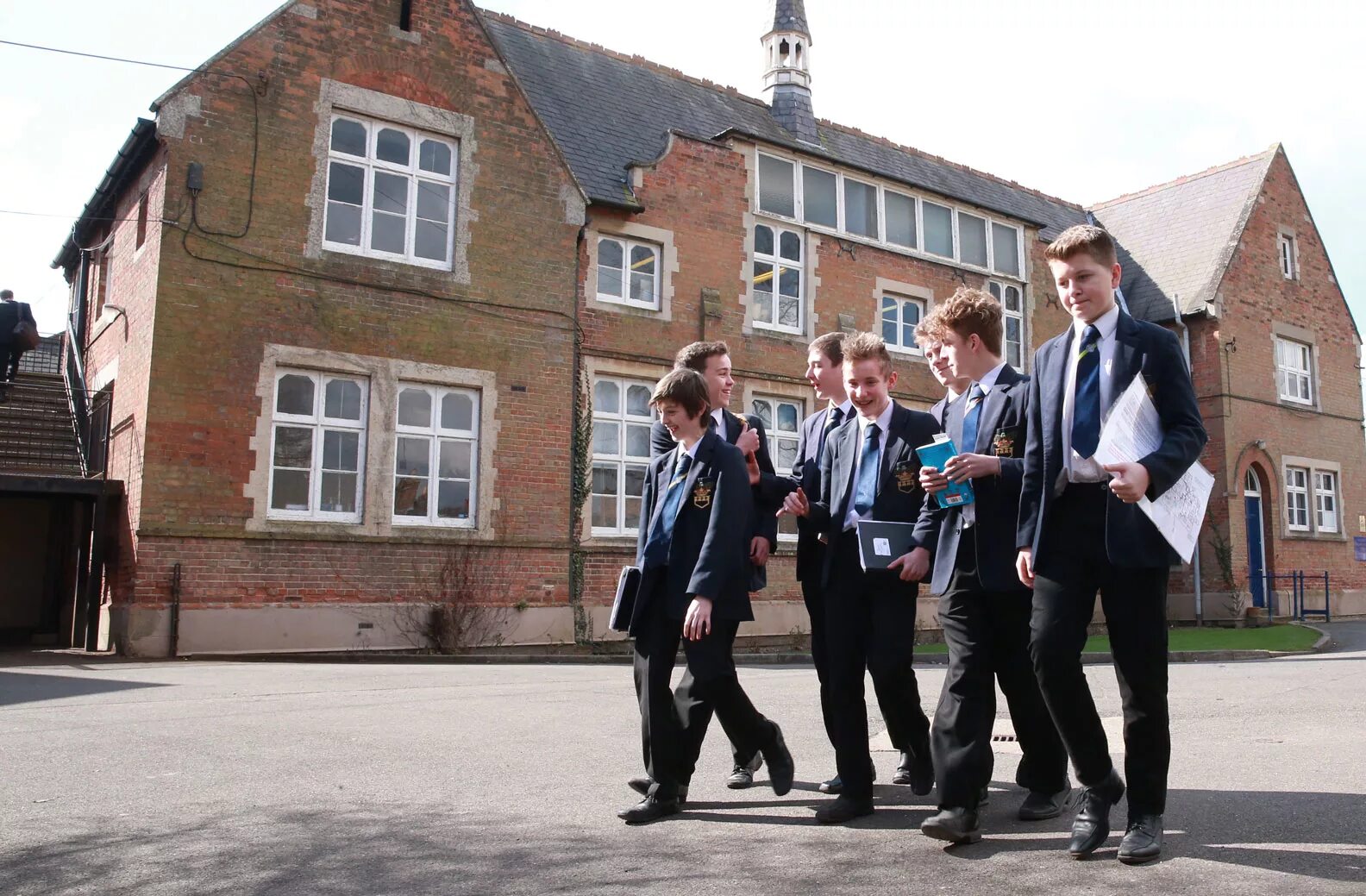 здание школы в америке. школа сент джордж англия. школы пансионы в великобритании. рептон школа в англии. школа рептон.