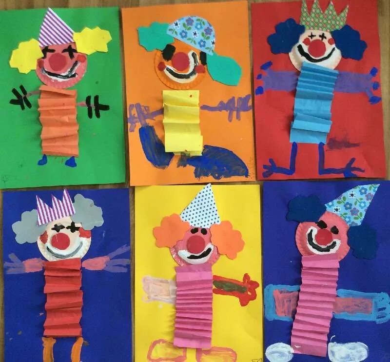 Аппликация на день смеха. Поделка клоун из цветной бумаги. Аппликация клоуны в подготовительной группе. Клоун поделка для детей в детском саду. Аппликация на день смеха в подготовительной группе.
