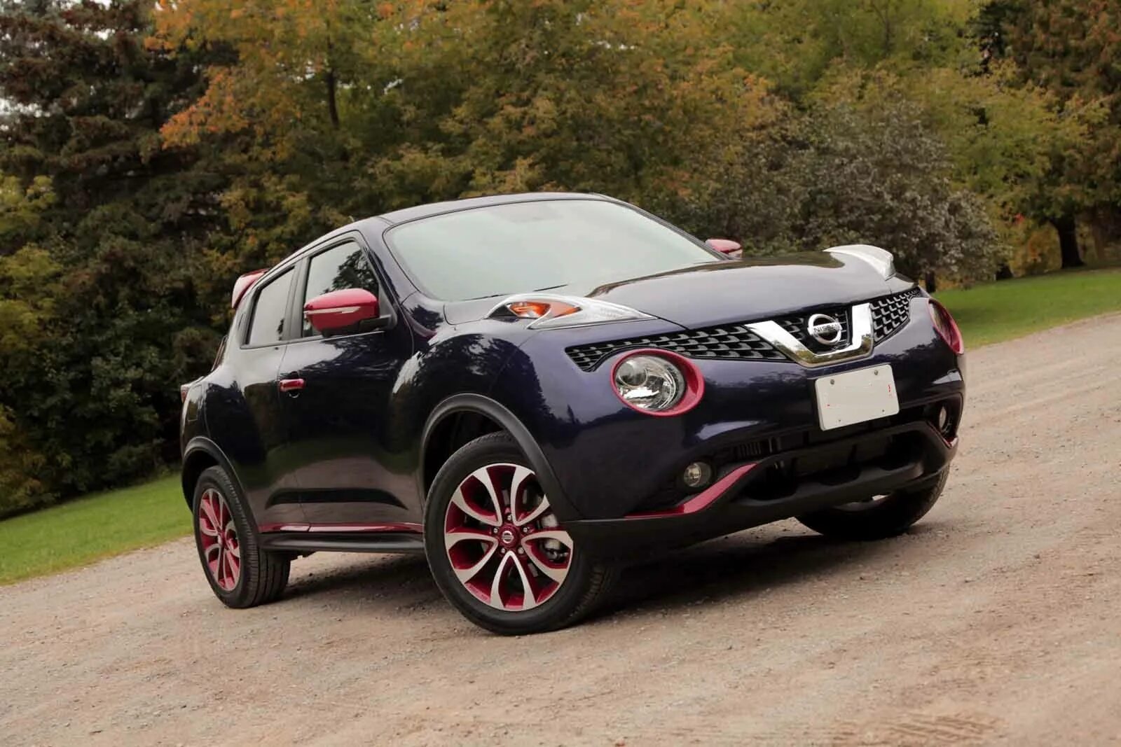 Купить ниссан жук новый. Nissan Juke. Nissan Juke 2016. Nissan Juke 1990. Комплектации Ниссан Джук.