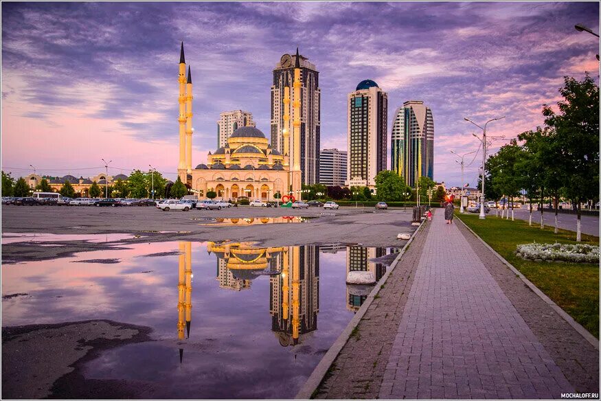 Город назвали грозным. Главная мечеть Грозного сердце Чечни. Столица Чеченской Республики город Грозный окруж мир. Площадь Республики Чечня. Город Грозный Чеченская Республика природа.