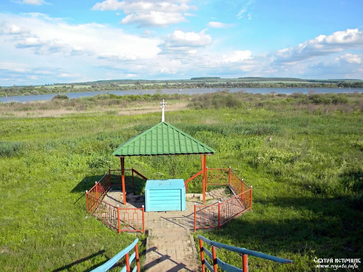 Сажное белгородская область. Святой колодец (село Дедилово, Киреевский район). Кривцово Яковлевский район. Село Сажное Белгородской области. Сажное Яковлевский район источник.