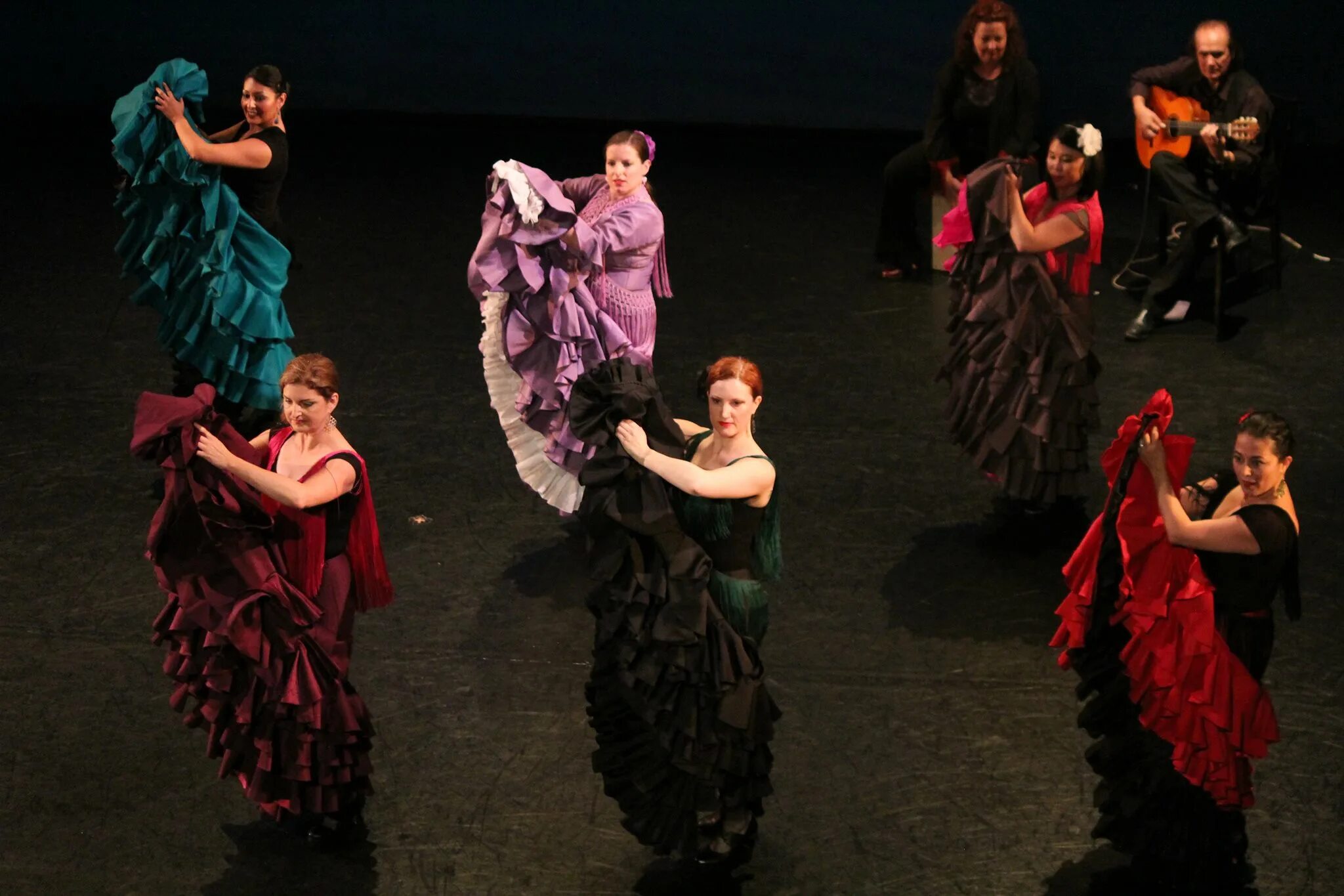 испанский танец фламинго. испанка танец. шоу фламенко мадрид. фламенко отзывы. испания танец фламенко.