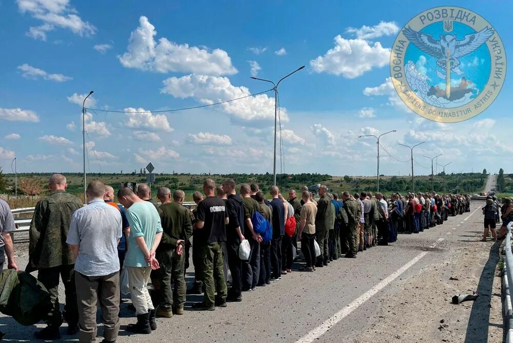 Российские военнопленные в Украине. Пленные украинские военные. Обмен пленными между Россией и Украиной. Поенные российские военные. Военнопленные последние новости