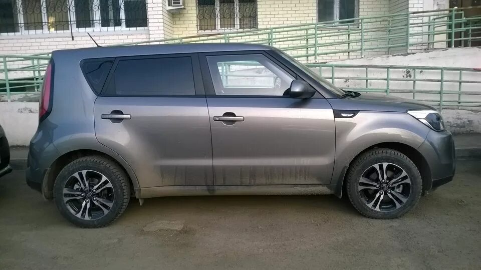 Диски на соул r16. Кия соул на 16 дисках.