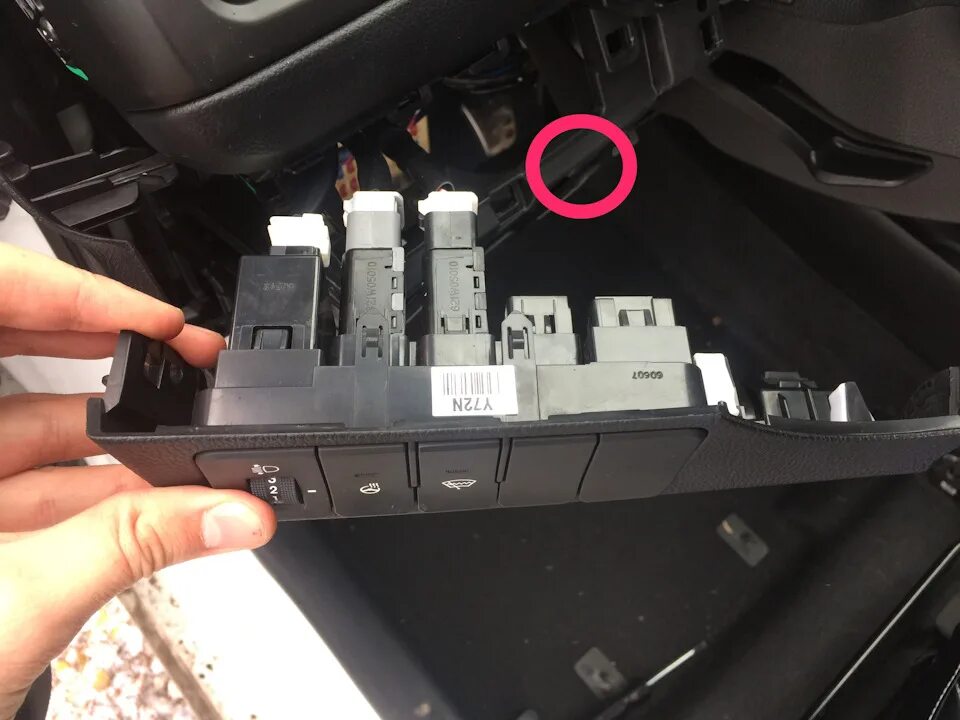 Hyundai solaris 2 не работает корректора фар. Корректор света фар пежо 206. Корректор фар хонда цивик 4д 2007. Корректор фар приора 1. Корректор фар рено меган.