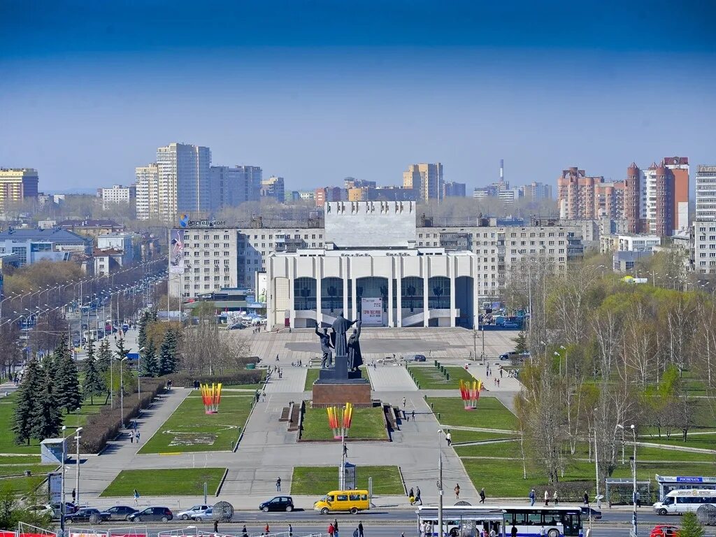 Городской сайт пермь. Пермская городская Эспланада. Площадь в Перми Эспланада. Эспланада Пермь летом. Пермь Центральная площадь.