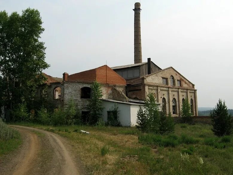 П стекольное. Стекольный завод Красноярск 13 борцов. Стекольный завод памяти 13 борцов. Знаменский стекольный завод Красноярск. Поселок Знаменский стекольный завод.