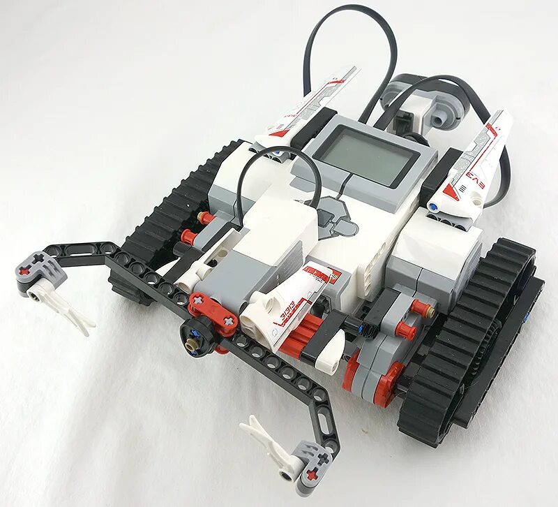 Legominstroms ev 3. Сборка робототехники