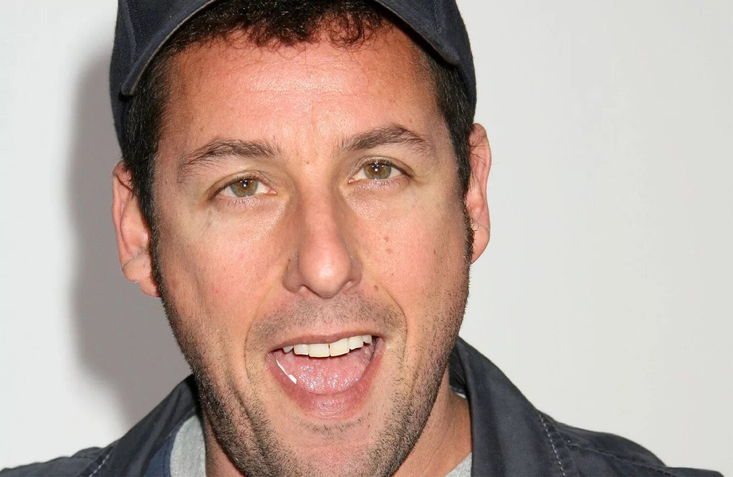 Adam sendler. Adam sendler. Адам сэндлер 2019. Адам сэндлер. Adam sendler.