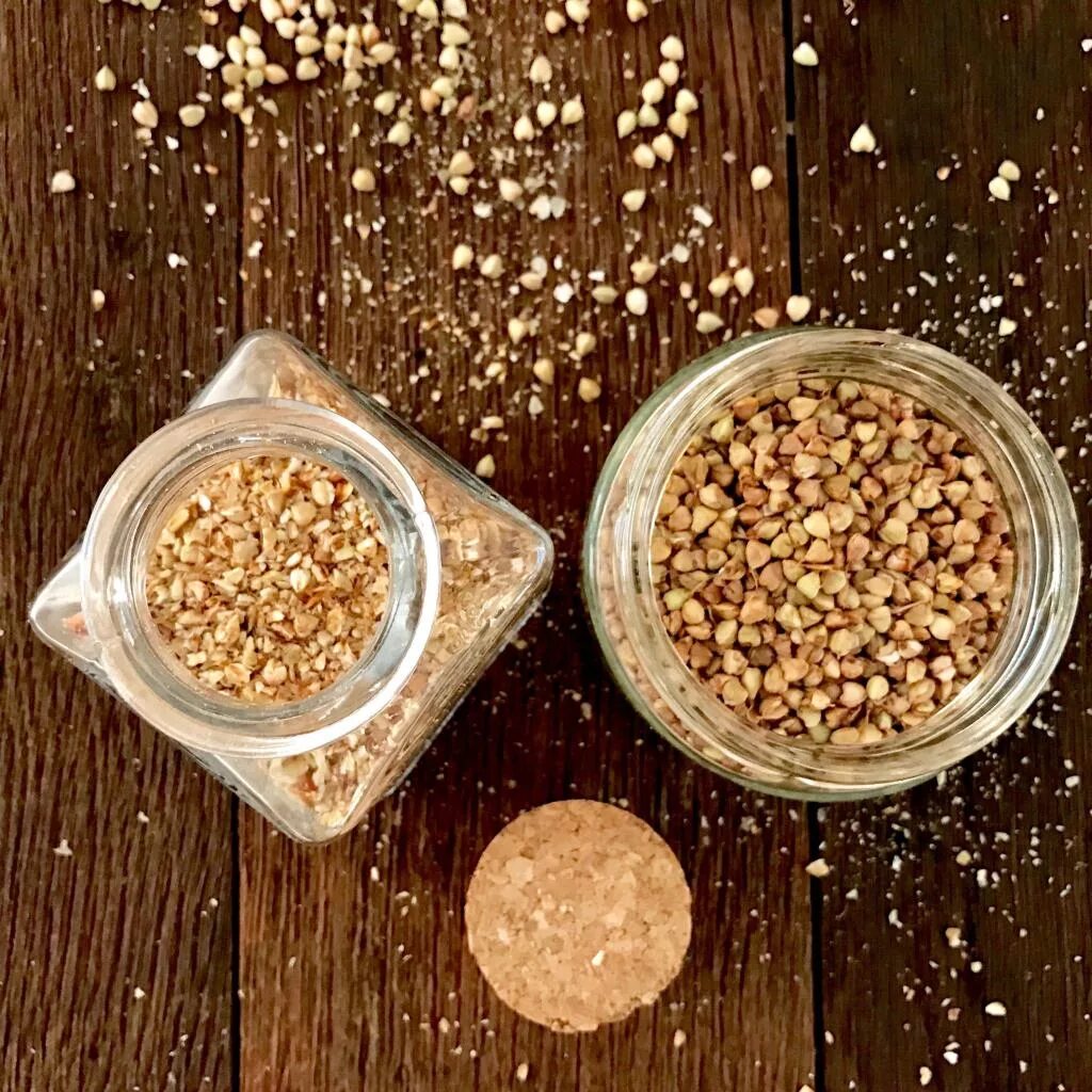 100 грамм гречки это сколько. 100 грамм гречки это сколько. Крупы сухие и готовые. Порция гречки сколько грамм. 100 грамм гречки это сколько.