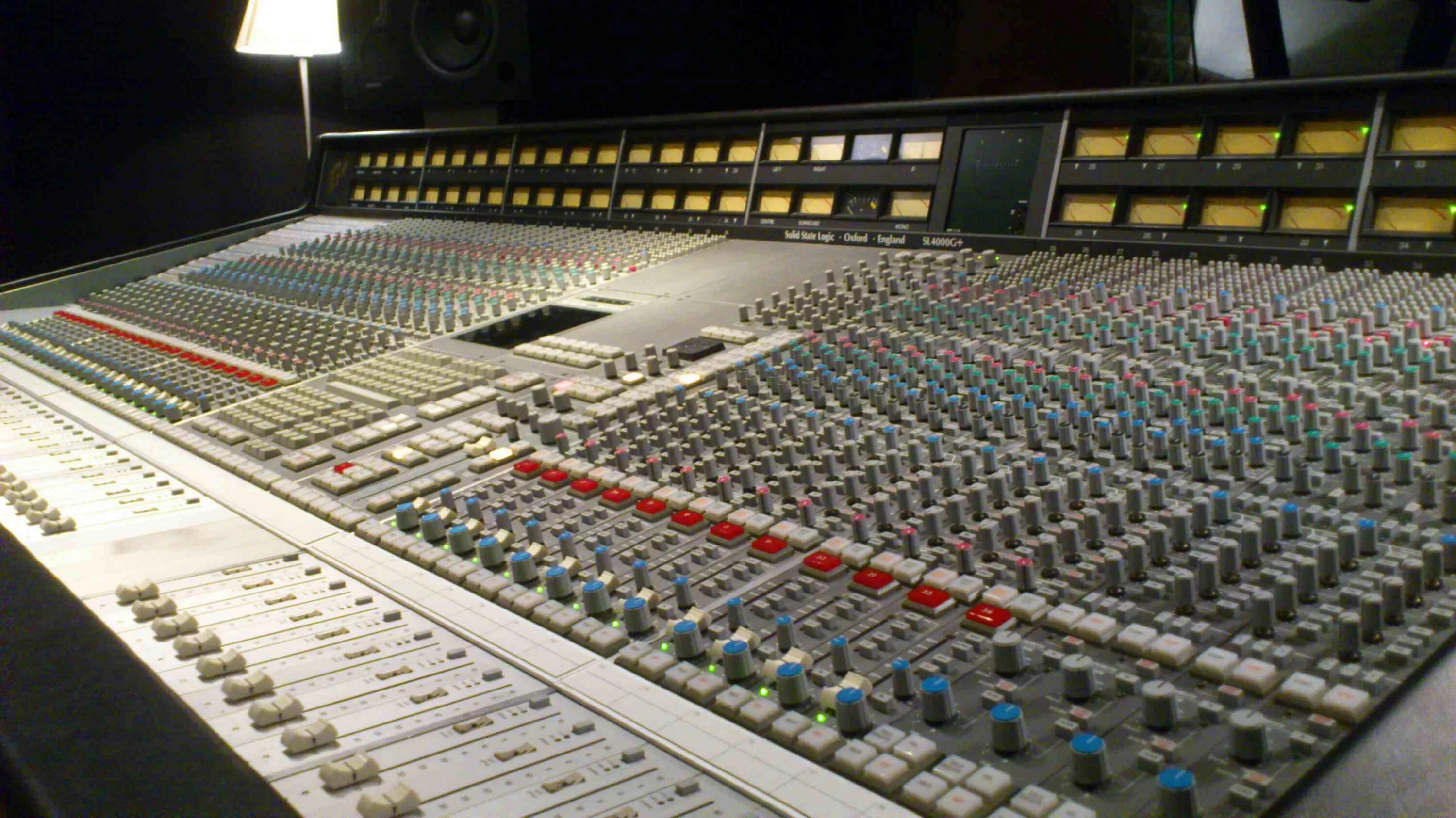 Ssl test. Solid State Logic sl4000. Микшерный пульт SSL 4000. Solid State Logic SL 4000g. Solid State Logic 4000.