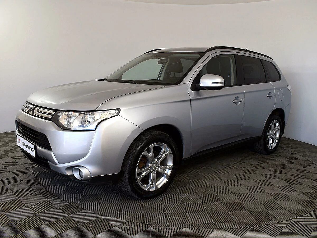 Mitsubishi Outlander 2012. Митсубиши Аутлендер 2012. Mitsubishi Outlander 3 2012. Mitsubishi Outlander 2013 года.