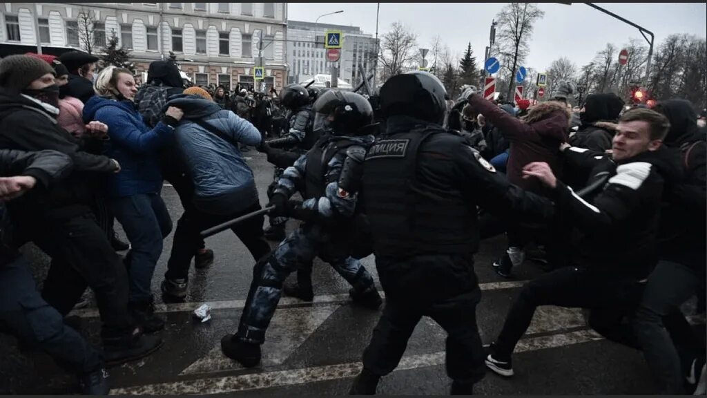 Протесты в Москве 23 января 2021. Болотная площадь 2012 столкновения с полицией. Митинг Навального 23 января 2021 Москва. Протесты в Москве. Был ли сегодня митинг