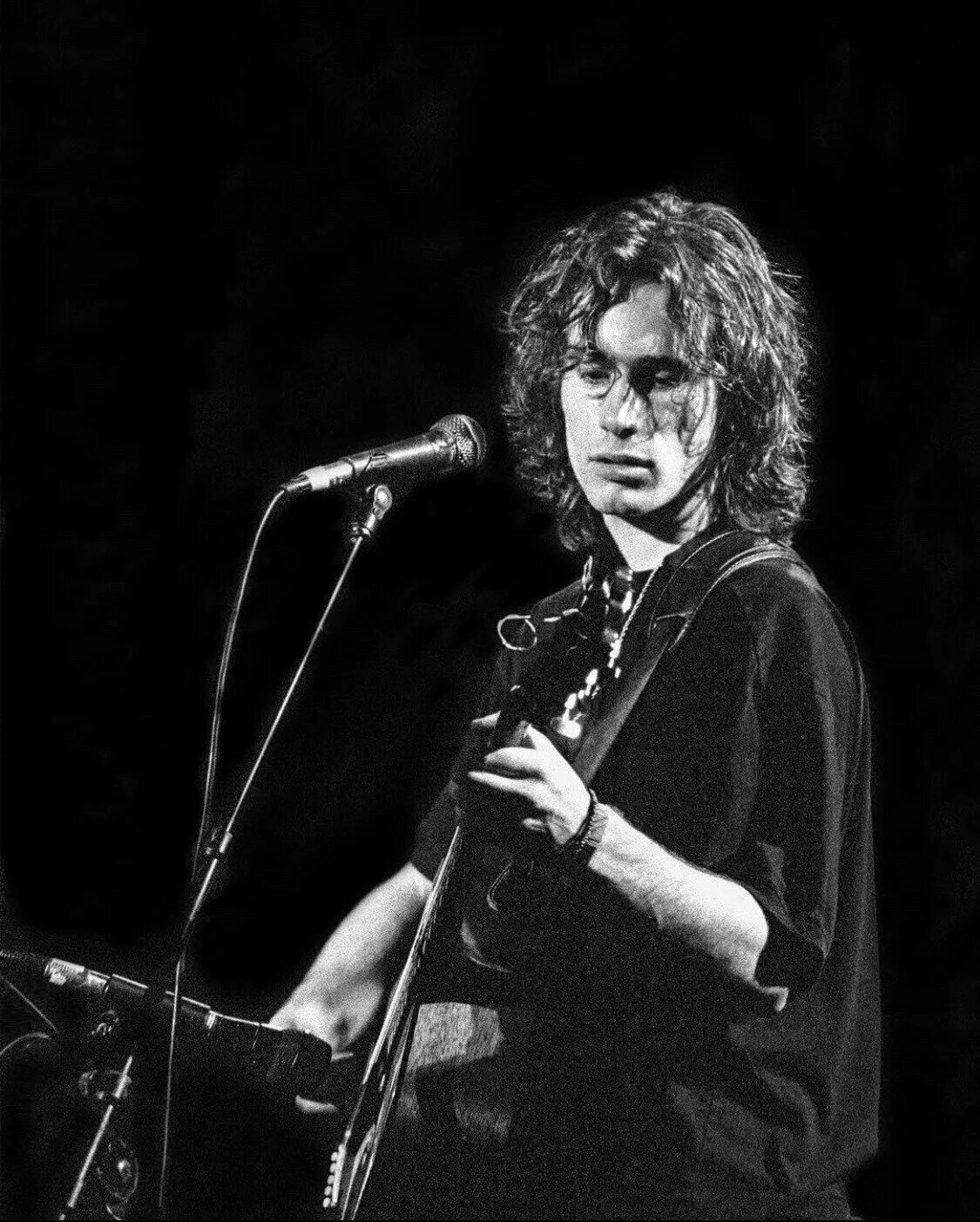 Tim buckley photo. Jeff buckley. Jeff buckley. Jeff buckley курит. Джефф бакли википедия.