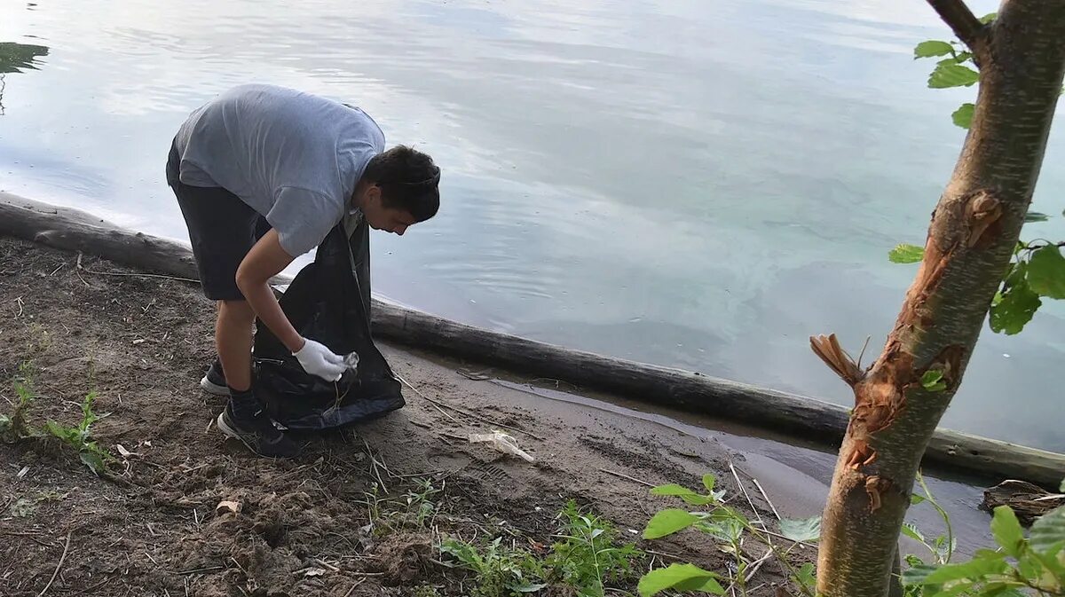 Около 2 6 лет назад. Уборка около водоемов Тоншаево. Злой эколог фото.